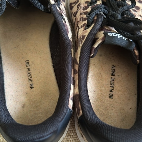 Adidas x FARM Rio Vulcraid3R Hazy Beige Leopard Women’s Skate Shoe/Sneakers - Picture 9 of 14